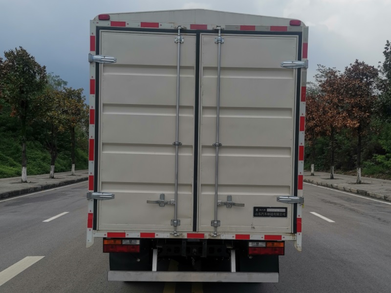 陜汽牌YTQ5042CCYJEEV3310純電動(dòng)倉(cāng)柵式運(yùn)輸車(chē)公告圖片