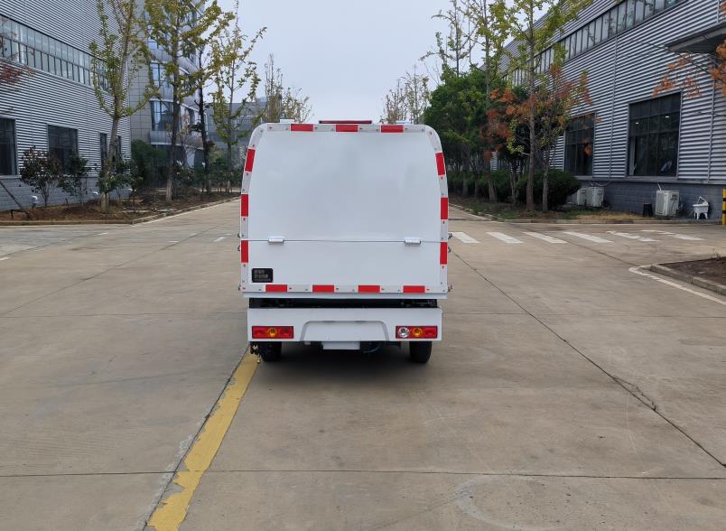 爱瑞特牌ART5020ZXLY22BEV纯电动厢式垃圾车公告图片
