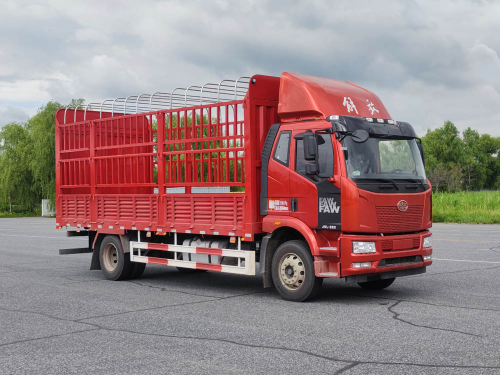 解放牌CA5181CCYP62K1L4A1E6倉柵式運輸車公告圖片