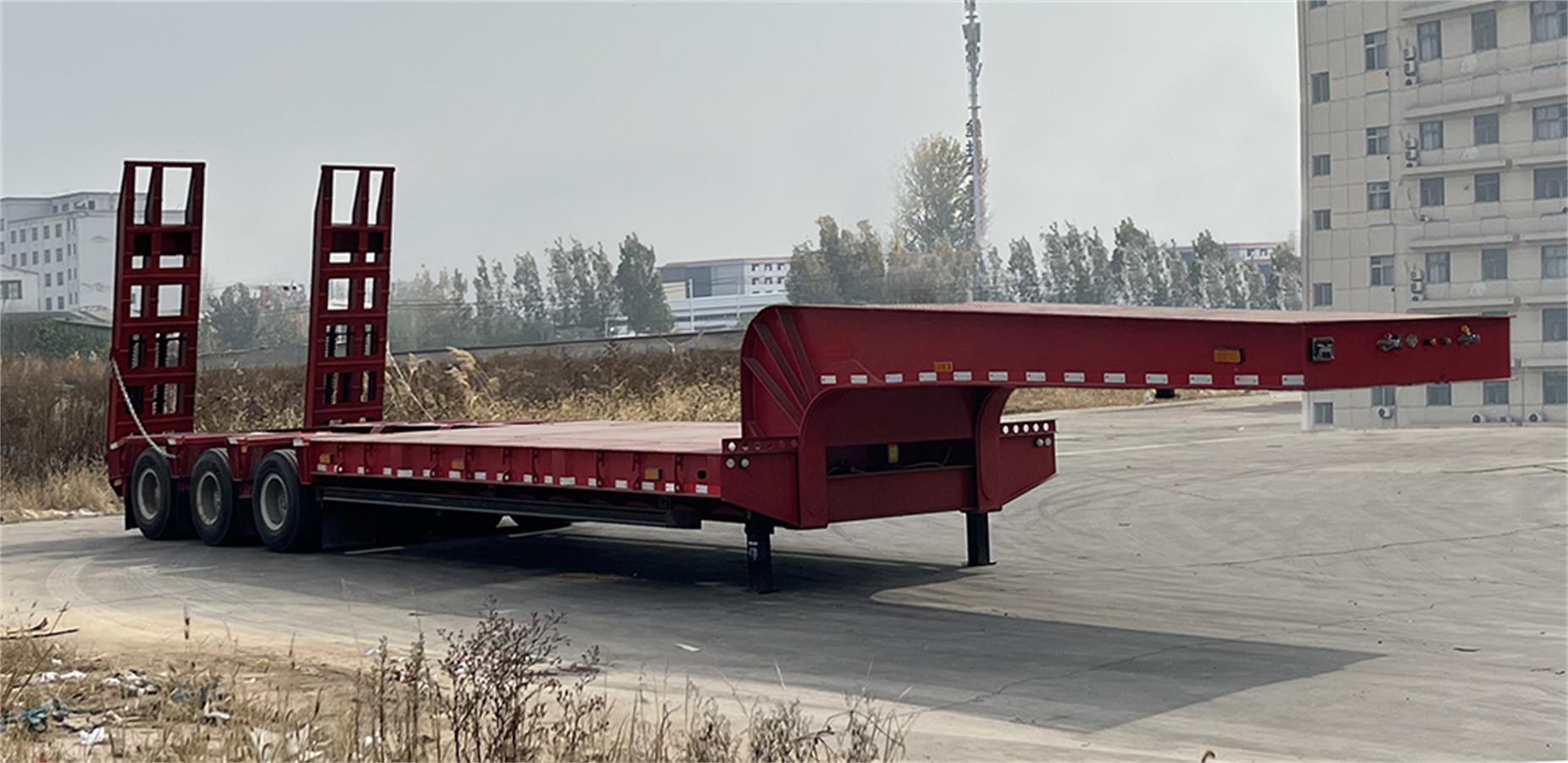 龙恩牌13.8米27.7吨6轴低平板半挂车(LHE9401TDPXZ)