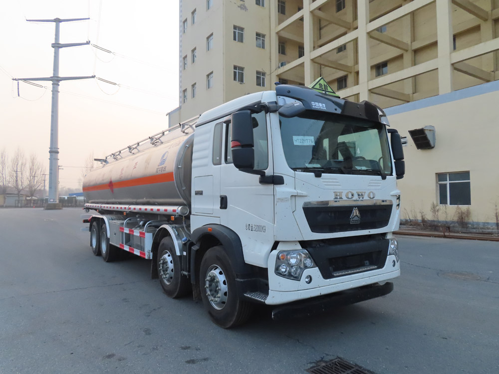 陸平機(jī)器牌LPC5324GYYZ6鋁合金運(yùn)油車公告圖片