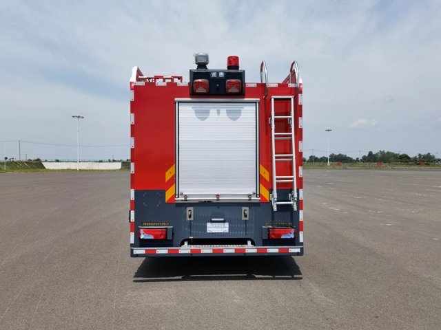 润泰牌RT5170GXFPM60/M6泡沫消防车公告图片