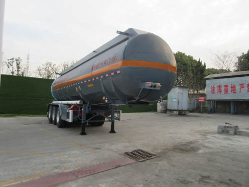 通华牌10.9米33.1吨3轴氧化性物品罐式运输半挂车(THT9400GYWF)