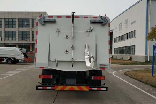 悅達(dá)牌YD5181TXSDFE6洗掃車公告圖片