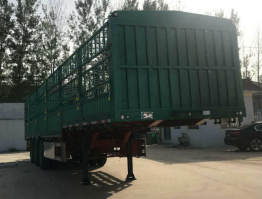 仓栅式运输半挂车
