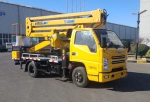 高空作业车