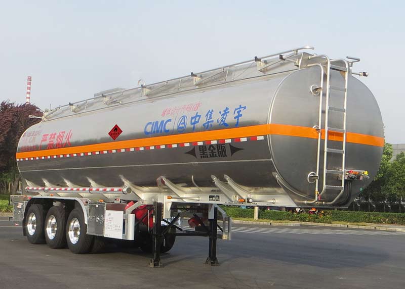凌宇牌11.7米34吨3轴铝合金易燃液体罐式运输半挂车(CLY9401GRYP3)