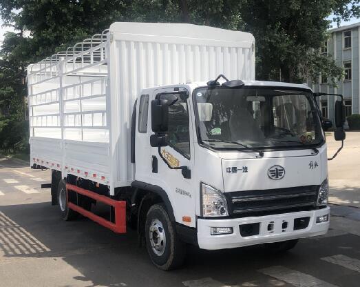 解放牌CA5110CCYP40K46L4E6A84倉(cāng)柵式運(yùn)輸車(chē)公告圖片