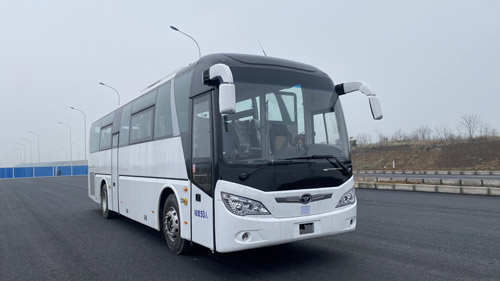 桂林大宇牌11米24-50座客车(GDW6117HKF2)