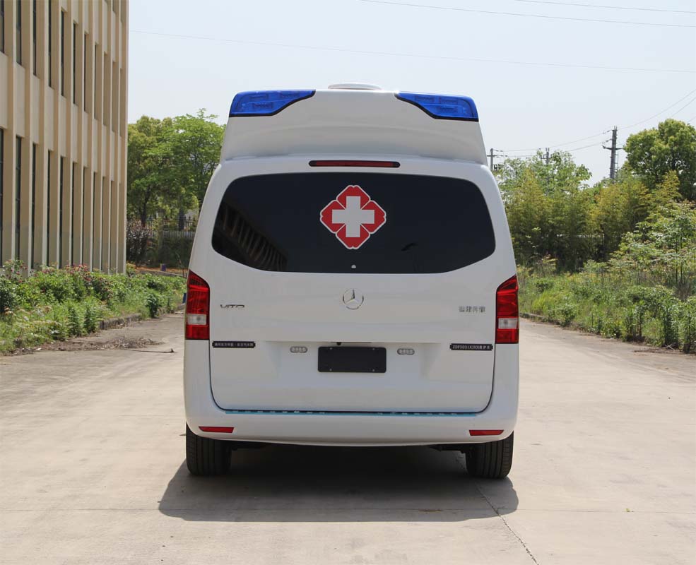 东方汽车牌ZDF5031XJHX救护车公告图片