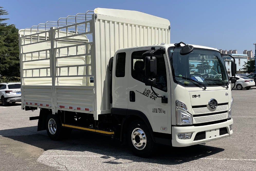 解放牌CA5071CCYP40K45L2E6A84倉柵式運(yùn)輸車公告圖片