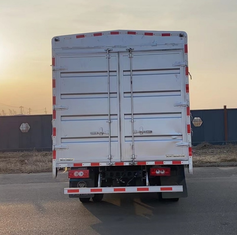 福田牌BJ5048CCY9JEA-AB2倉柵式運(yùn)輸車公告圖片