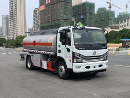 运油车