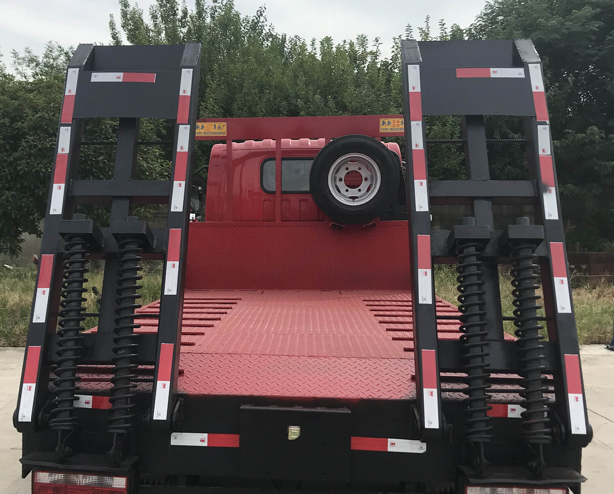 解放牌CA5040TPBP40K61L2E6A84平板運輸車公告圖片