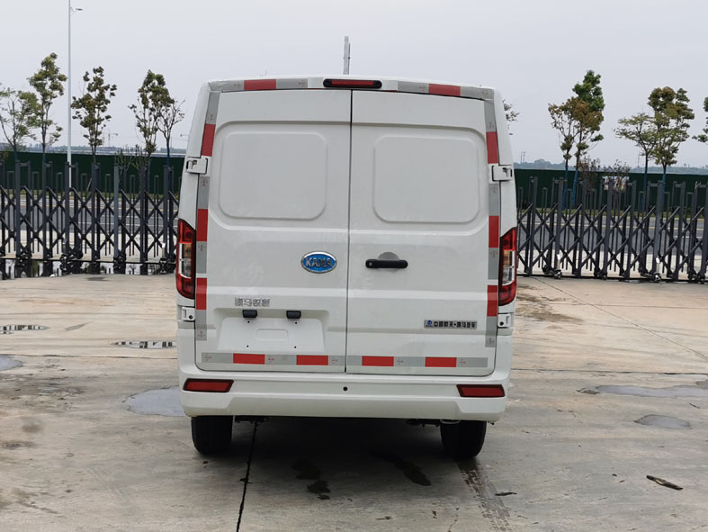 凱馬牌KMC5033XXYBEVC305M純電動(dòng)廂式運(yùn)輸車(chē)公告圖片