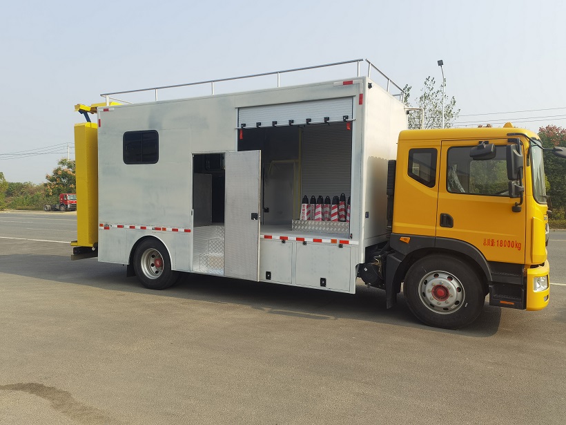 瑞力星牌RLQ5185TFZE6防撞缓冲车公告图片