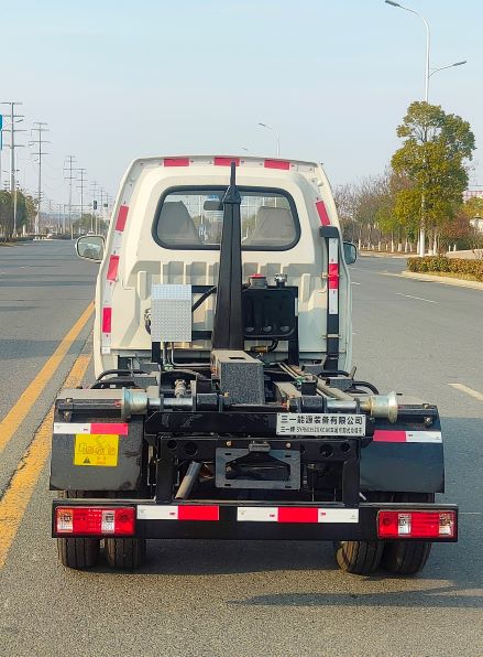 三一牌SYR5035ZXXCA6車(chē)廂可卸式垃圾車(chē)公告圖片