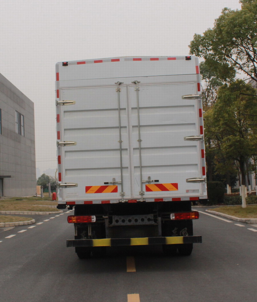 東風牌EQ5161CCYL9TDFAC倉柵式運輸車公告圖片