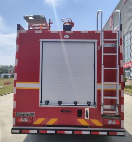 路亞科牌LXF5140GXFPM60/FA泡沫消防車公告圖片