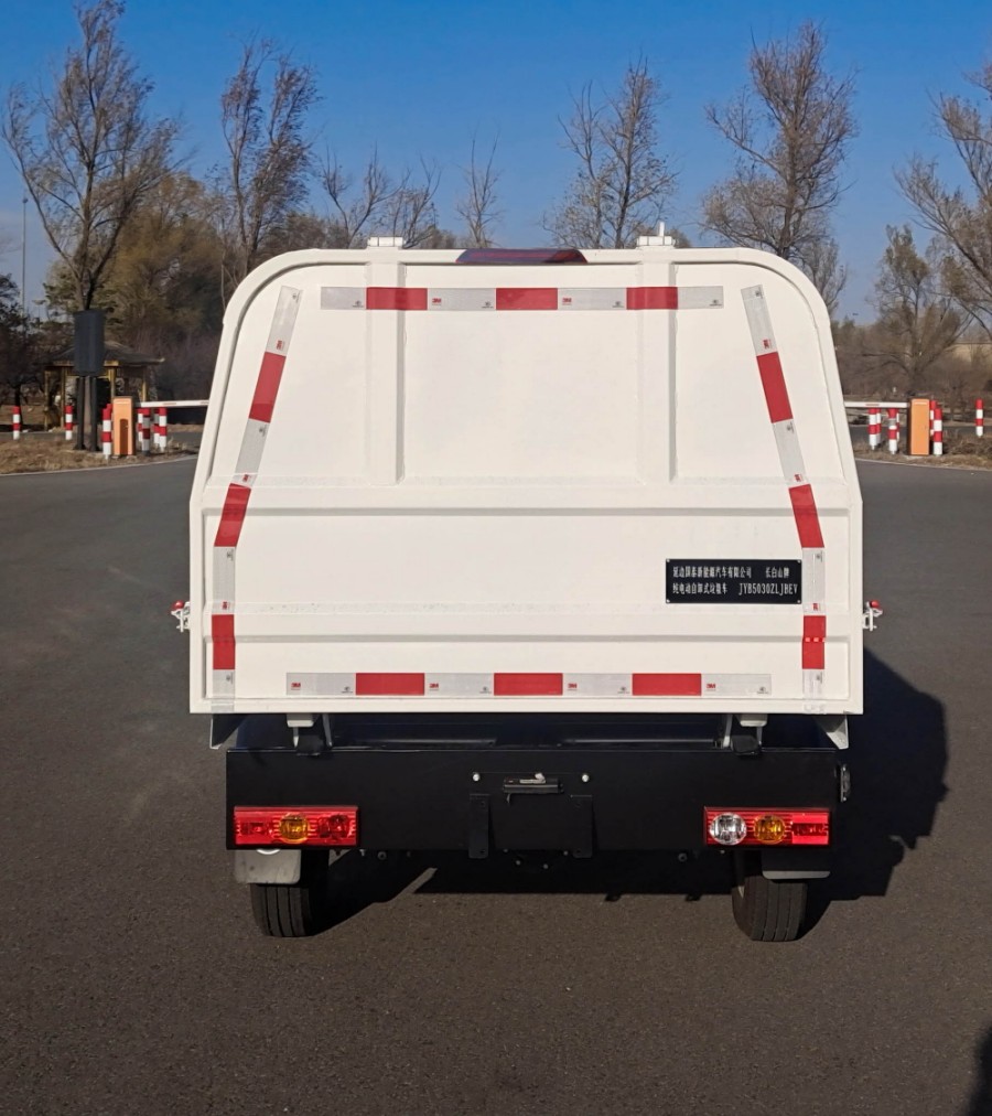 長白山牌JYB5030ZLJBEV純電動自卸式垃圾車公告圖片