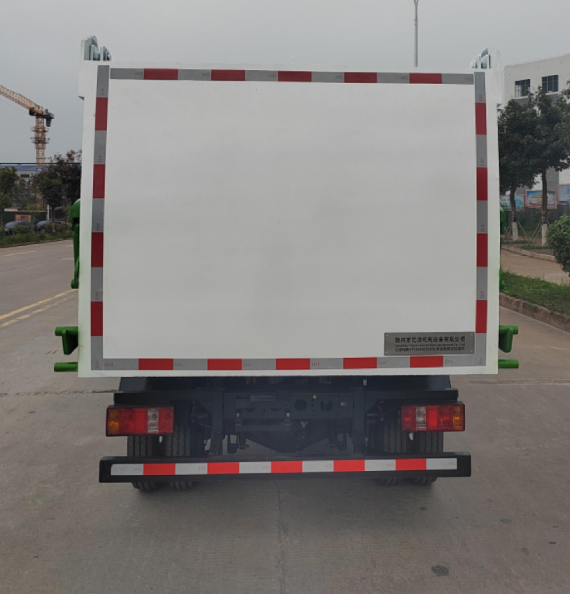 亿源地牌YYZ5040ZZZDP6自装卸式垃圾车公告图片