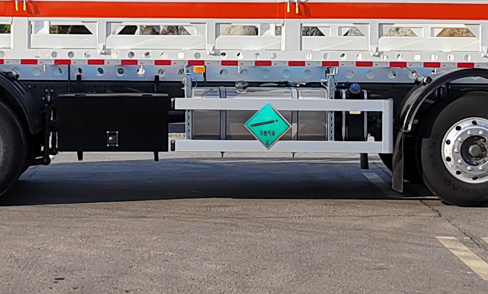 中燕牌BSZ5320TQPC6B氣瓶運輸車公告圖片