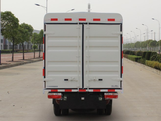 東風(fēng)牌EQ5031CCYD16NCAC倉柵式運(yùn)輸車公告圖片