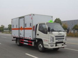 爆破器材运输车