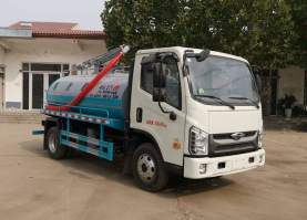 吸粪车