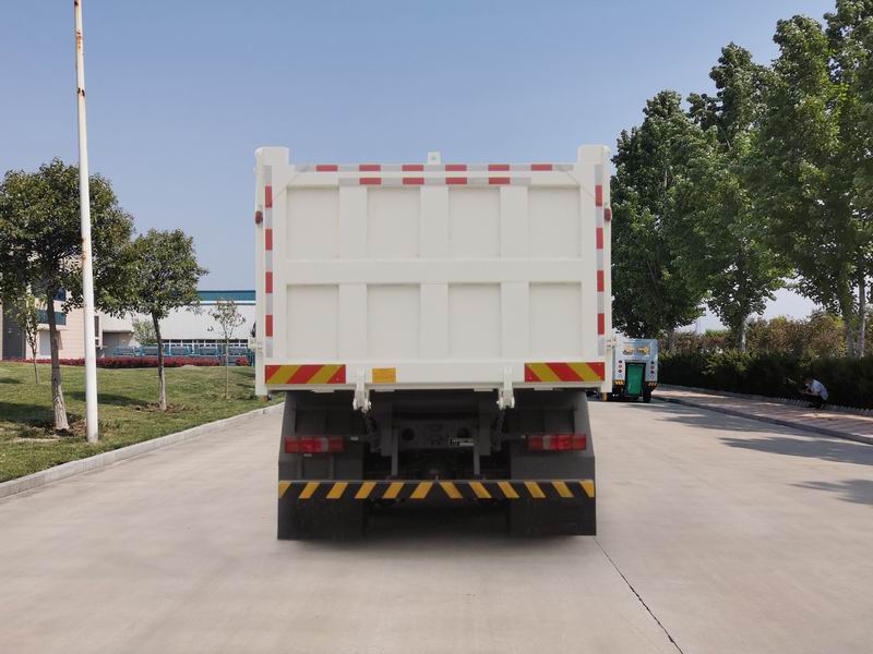 豪沃牌ZZ5317ZLJV286JF1自卸式垃圾車公告圖片