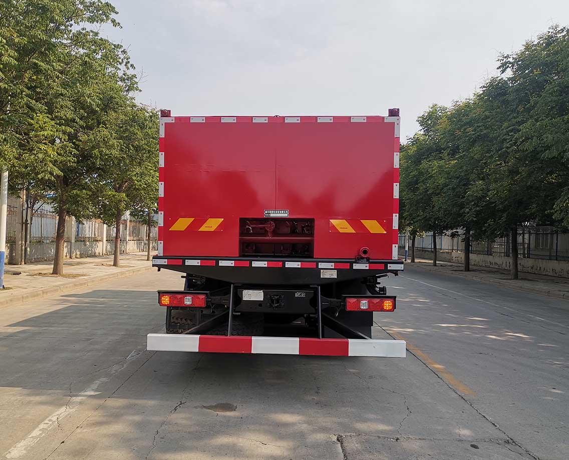 鄖凱牌EYK5200TYL70壓裂車公告圖片