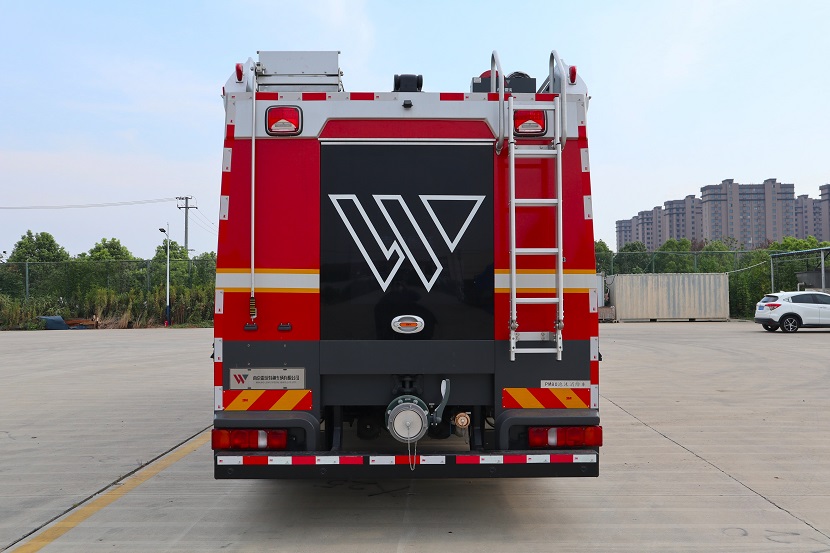 雷沃協(xié)力牌LWX5190GXFPM80泡沫消防車公告圖片