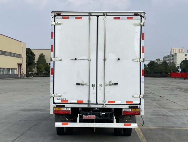 大運(yùn)牌CGC5040XXYBBEV633純電動(dòng)廂式運(yùn)輸車公告圖片