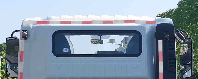 大运牌DYQ5181ZXXD6AB车厢可卸式垃圾车公告图片