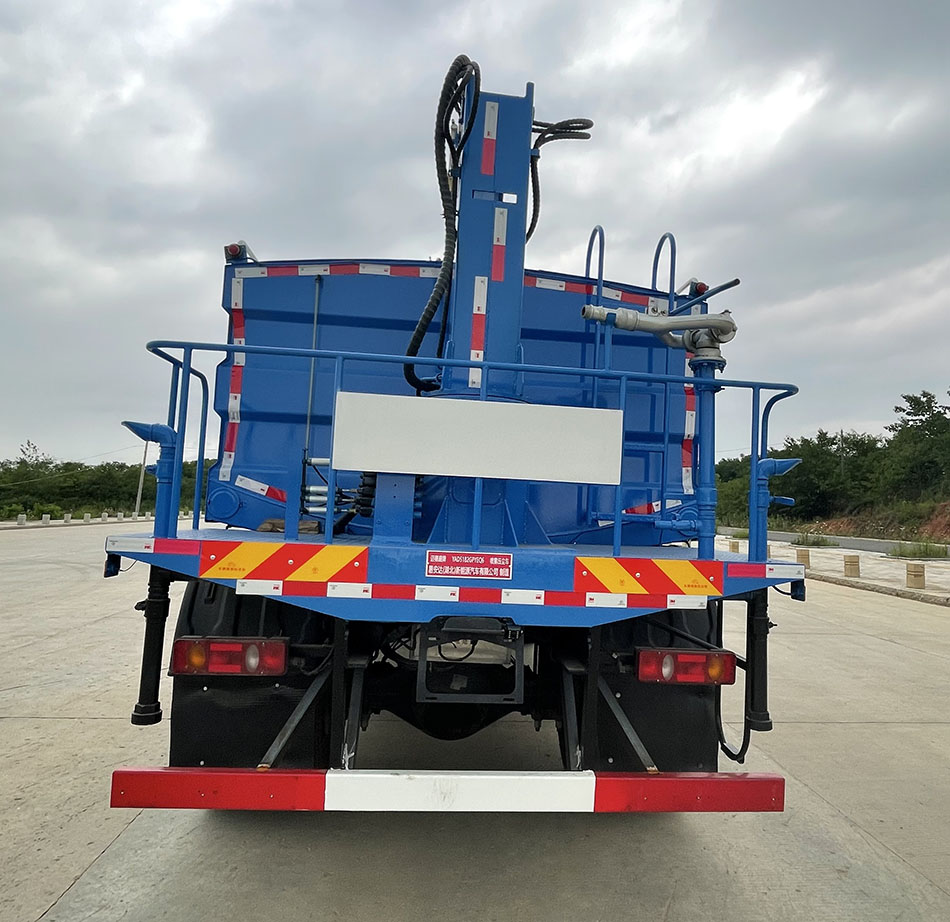 邁德盛牌YAD5182GPYEQ6噴霧壓塵車公告圖片