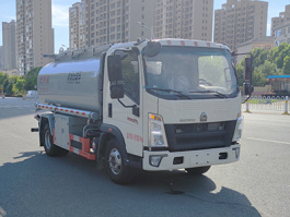 普通液体运输车