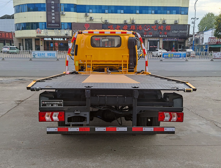 專(zhuān)力牌ZLC5041TQZH6清障車(chē)公告圖片