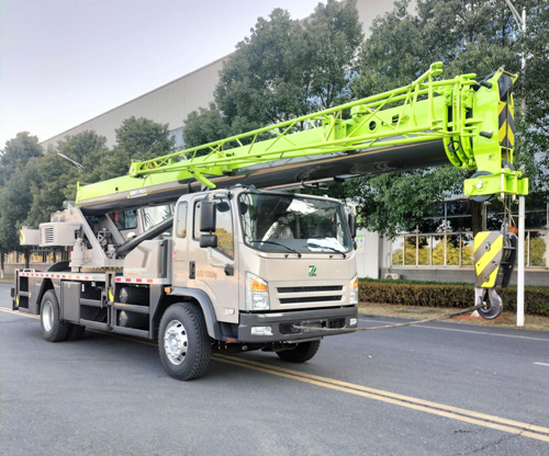 中聯(lián)牌ZLJ5173JQZ12V汽車(chē)起重機(jī)公告圖片