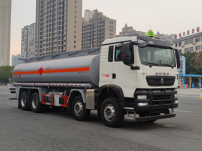 新东日牌YZR5327GRYZ6A易燃液体罐式运输车公告图片