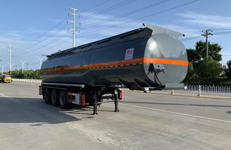 楚飞牌10.7米31.2吨3轴易燃液体罐式运输半挂车(CLQ9401GRYB)