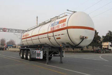 通华牌10.9米32.4吨3轴毒性和感染性物品罐式运输半挂车(THT9400GDGE)