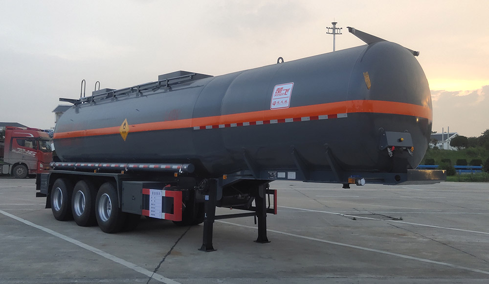 楚飞牌11米32.5吨3轴氧化性物品罐式运输半挂车(CLQ9400GYWB)