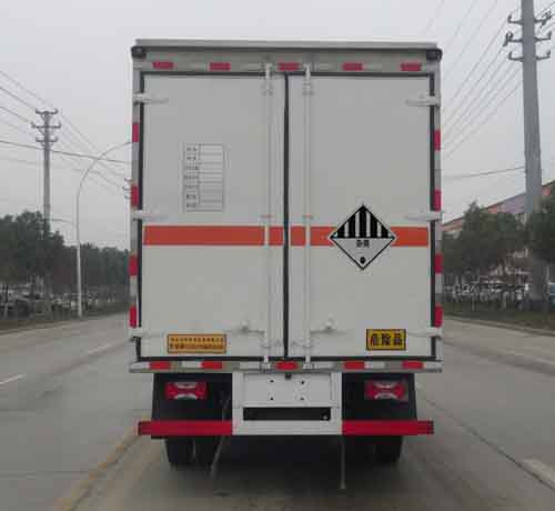 华通牌HCQ5080XZWSH6杂项危险物品厢式运输车公告图片
