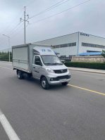 鸿星达牌SJR5033XYK-6翼开启厢式车