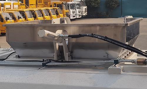 虹宇牌HYS5180TCAE6NG餐厨垃圾车公告图片
