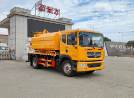 清洗吸污车