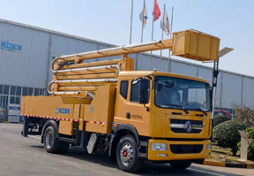 高空作业车
