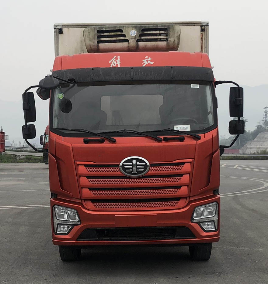 解放牌CA5182XLCP28K2L2E6A80冷藏車公告圖片