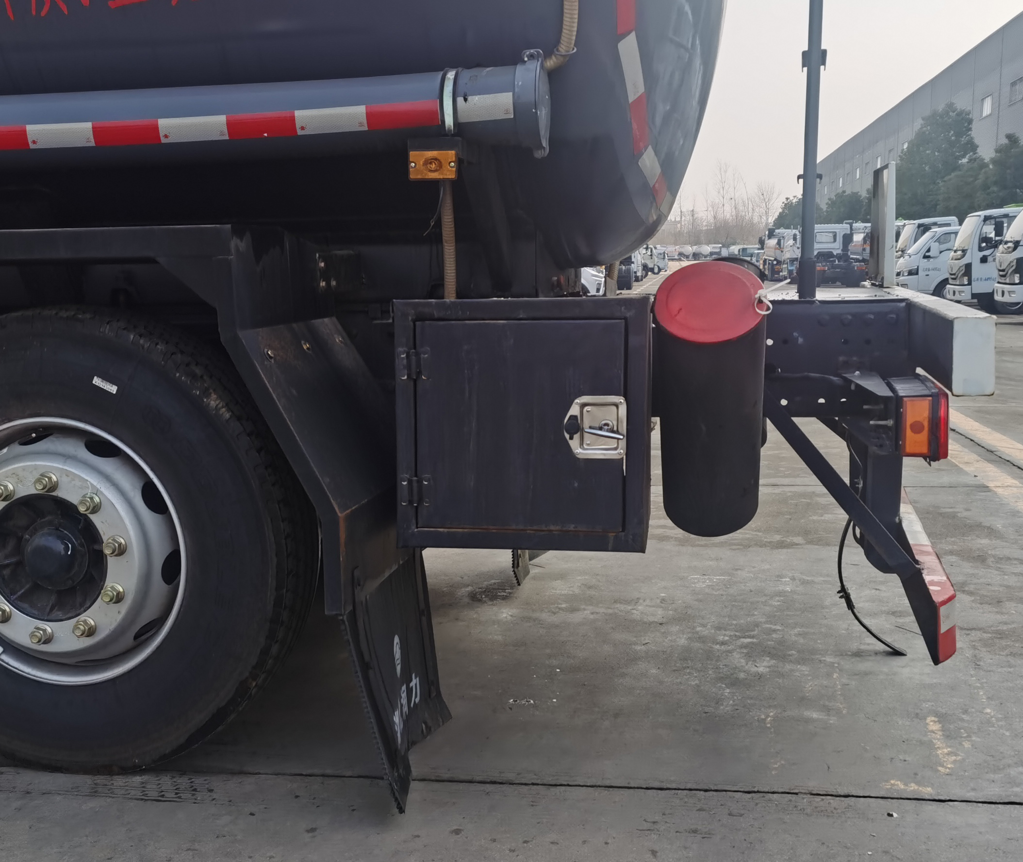 潤知星牌SCS5320GFWCA6腐蝕性物品罐式運輸車公告圖片