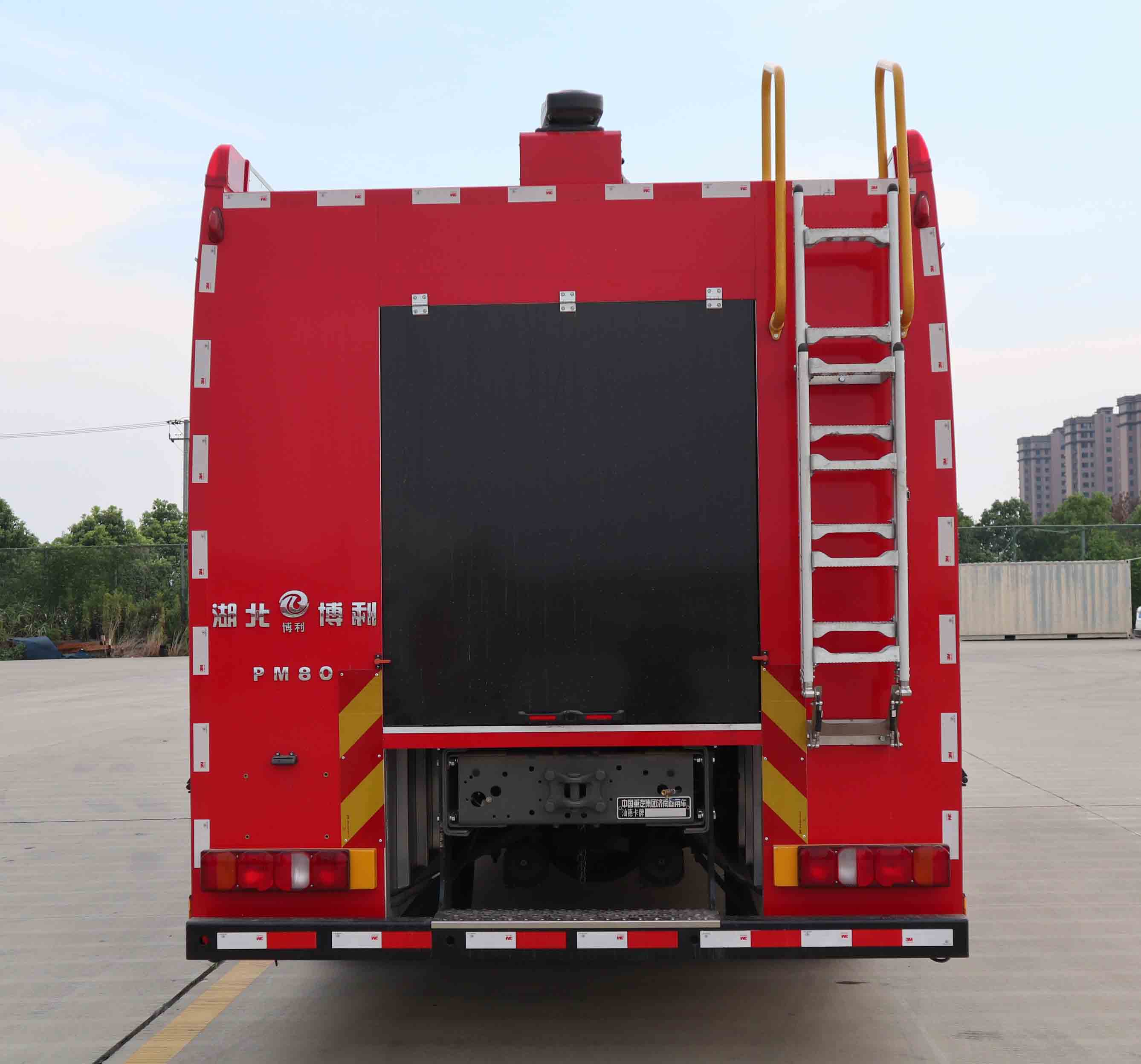 博利牌BLT5190GXFPM80/S6泡沫消防车公告图片